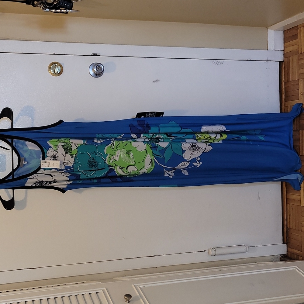 Avenue maxi dress size 14/16
